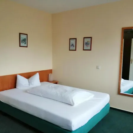 Faehrhaus Niederkleveez 3* Boßdorf