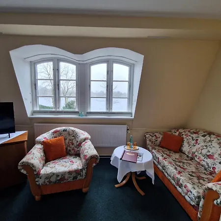 Hotel Faehrhaus Niederkleveez Hotel Bosdorf (Schleswig-Holstein)