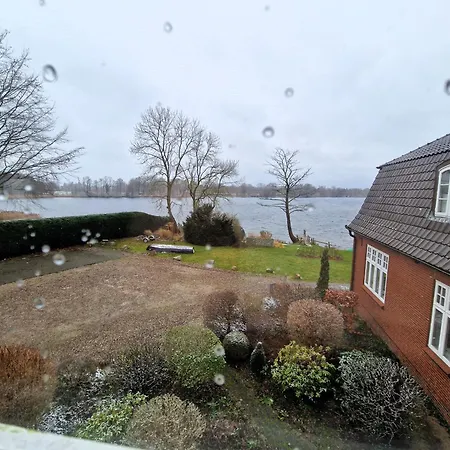 Faehrhaus Niederkleveez