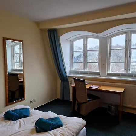 Faehrhaus Niederkleveez Boßdorf