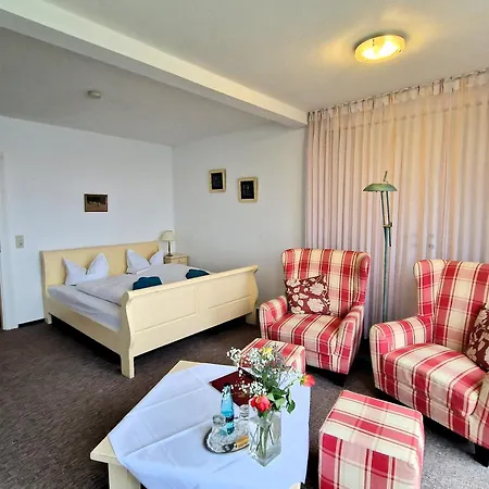 Faehrhaus Niederkleveez 3*