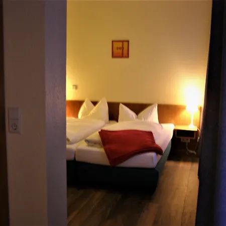 Hotel Faehrhaus Niederkleveez Boßdorf