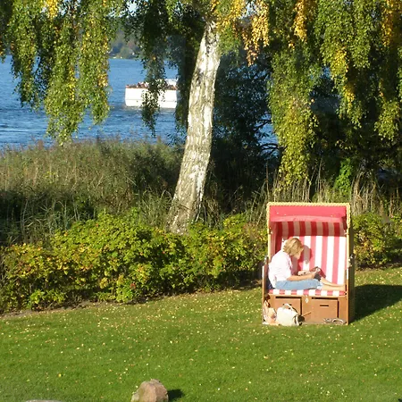 Faehrhaus Niederkleveez 3* Boßdorf