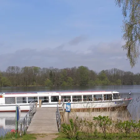 Hotel Faehrhaus Niederkleveez
