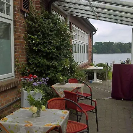 Faehrhaus Niederkleveez