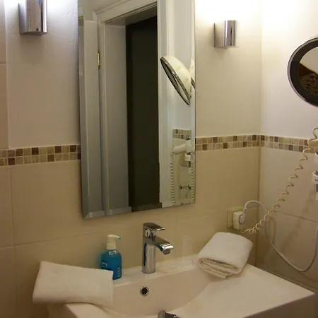 Faehrhaus Niederkleveez Hotel Boßdorf